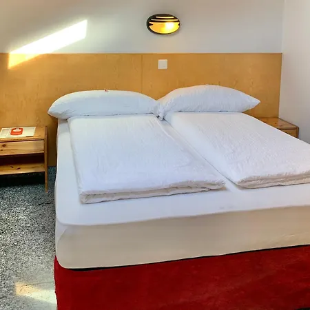 Hotel&hostel Montarina