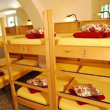 Hotel&hostel Montarina Хостел *