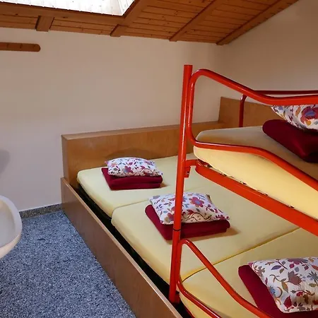 Hotel&hostel Montarina Хостел *