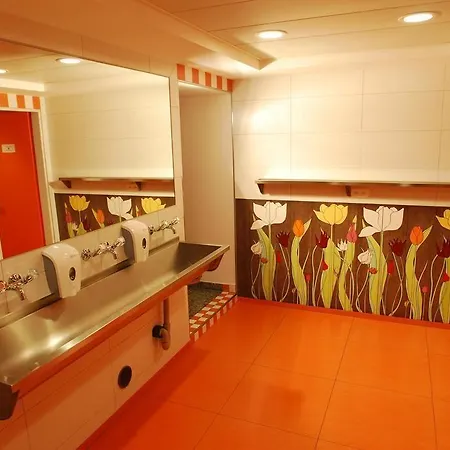 Hotel&hostel Montarina Хостел Лугано