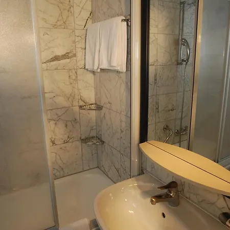 Hotel&hostel Montarina *