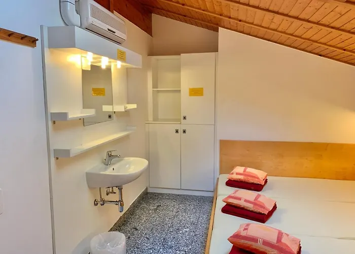 Hotel&hostel Montarina Ostello Lugano