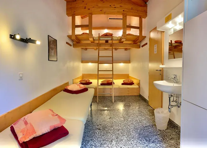 Ostello Hotel&hostel Montarina *