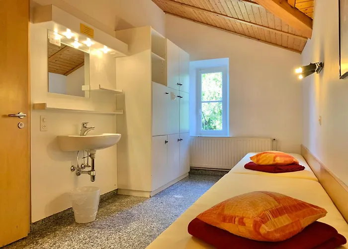 אכסניה Hotel&hostel Montarina