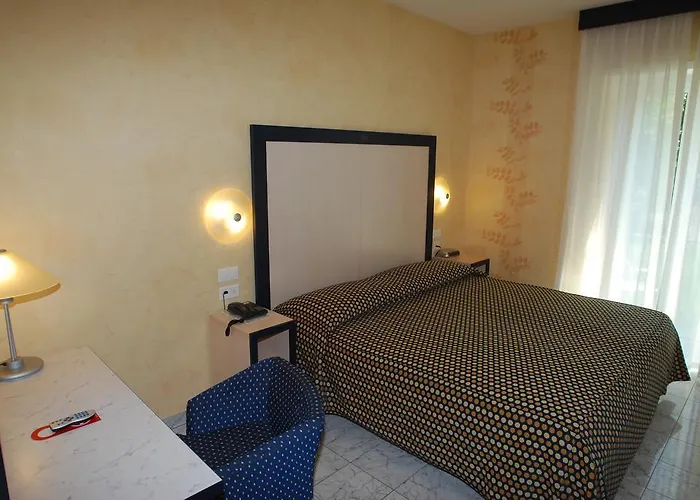 Hotel&hostel Montarina אכסניה