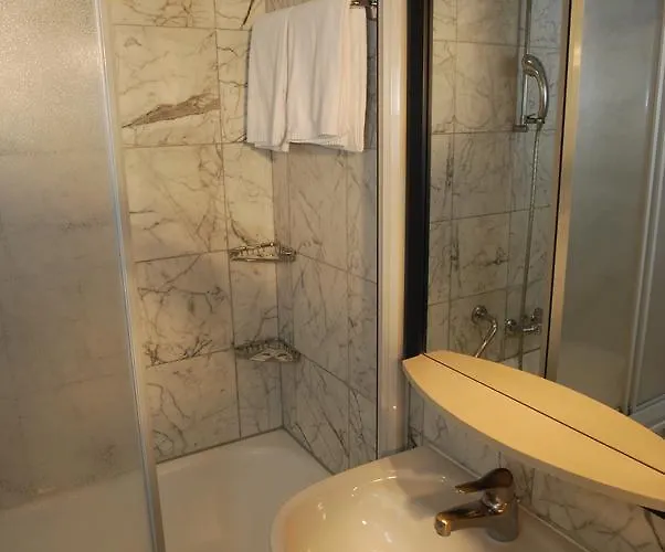 Hotel&hostel Montarina *