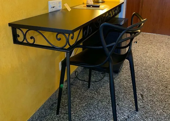 אכסניה Hotel&hostel Montarina *